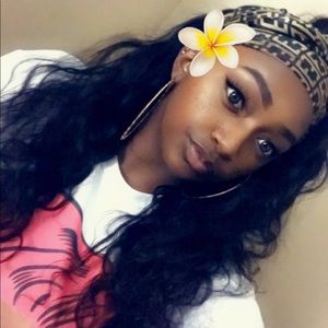 Meet your Posher, Arielle